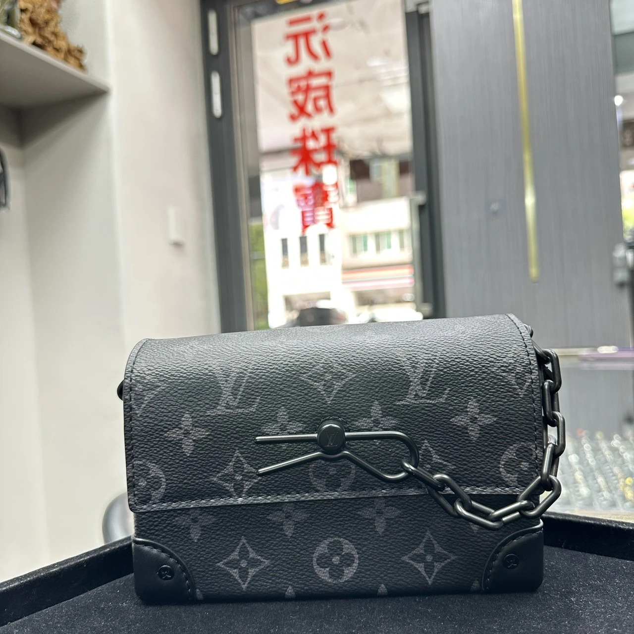 LV 新款 M81783 Steamer Wearable