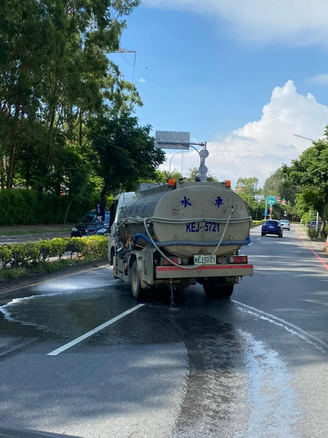 台積電園區外圍道路清洗