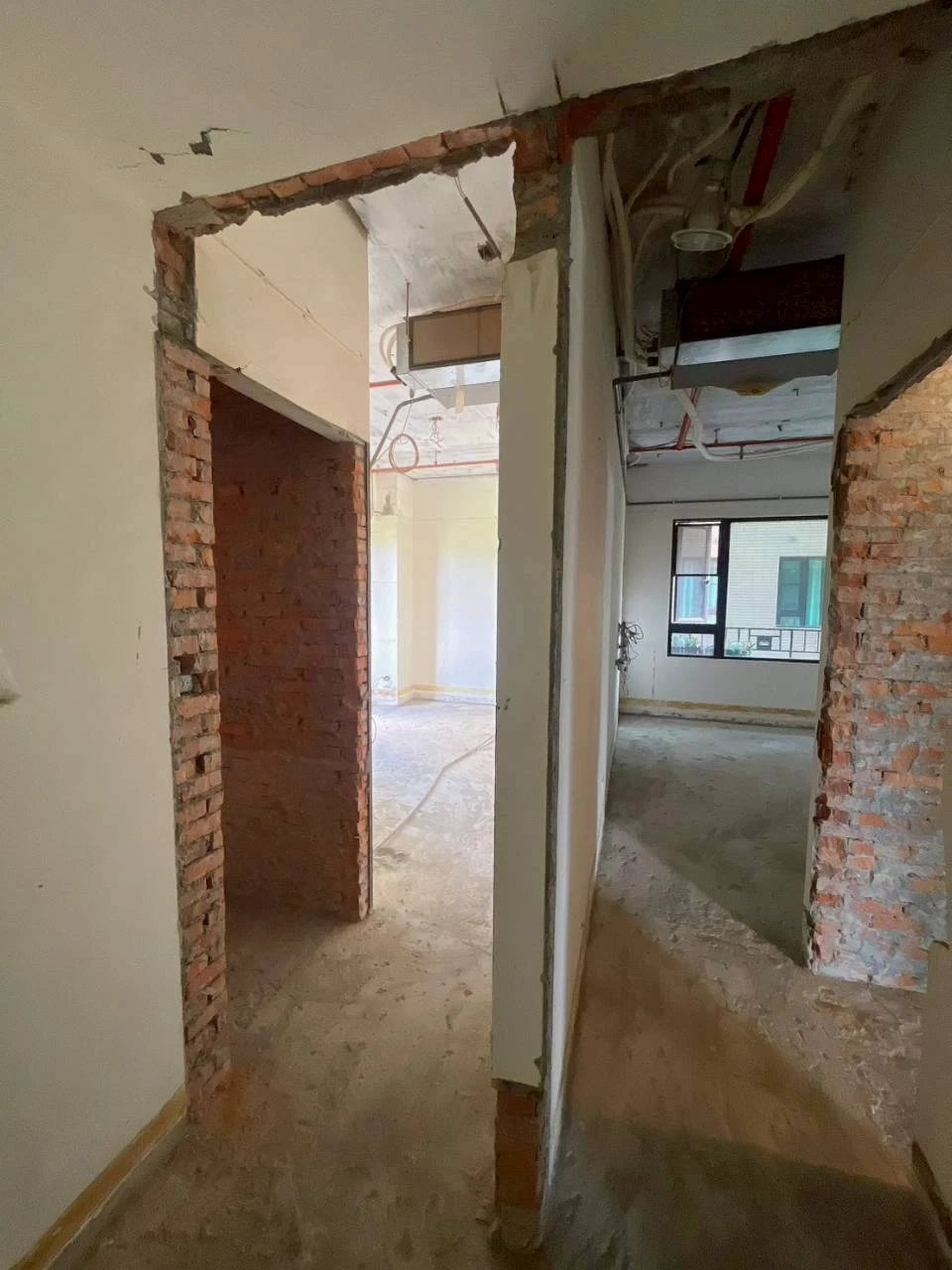美術館大樓｜全室１２０坪｜拆除、打除