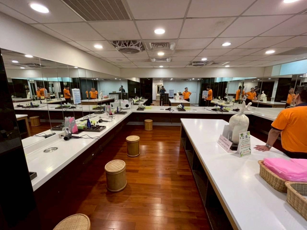 信誼高爾夫球場拆除