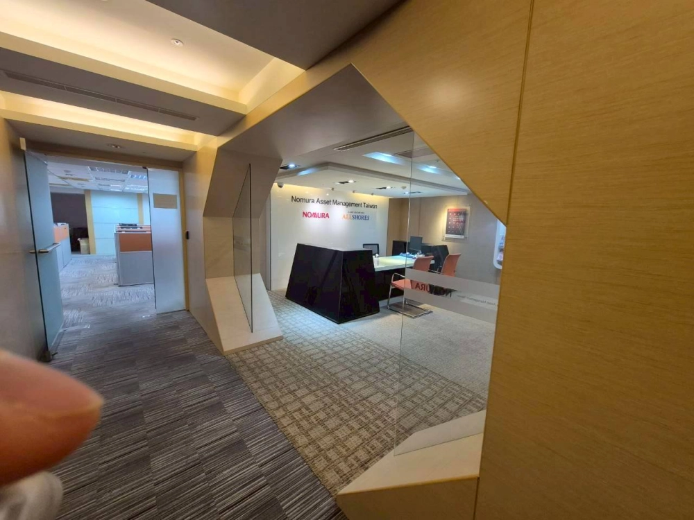 博愛一路商辦大樓拆除