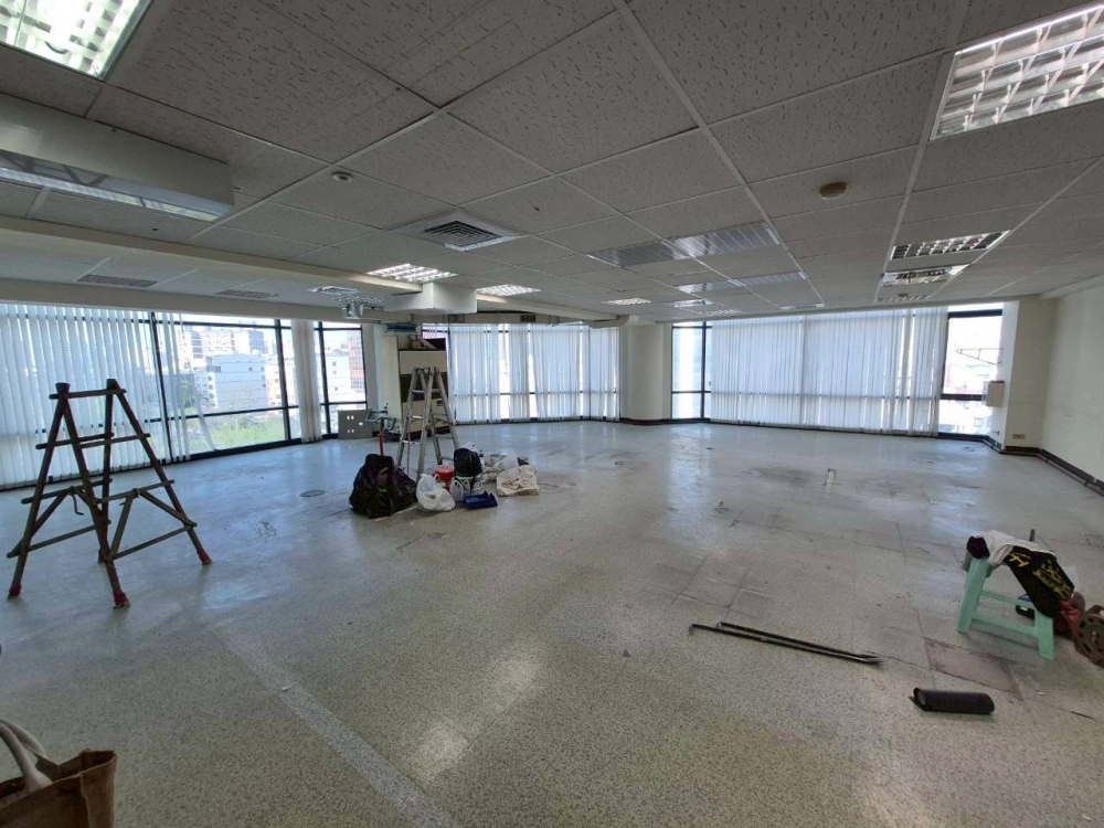 中華路辦公大樓退租拆除清運｜高雄天花板拆除｜三民區天花板拆除