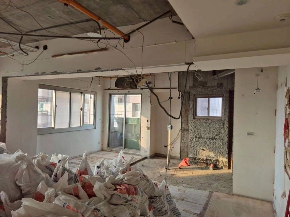 高雄明誠二路國家音樂廳 打除