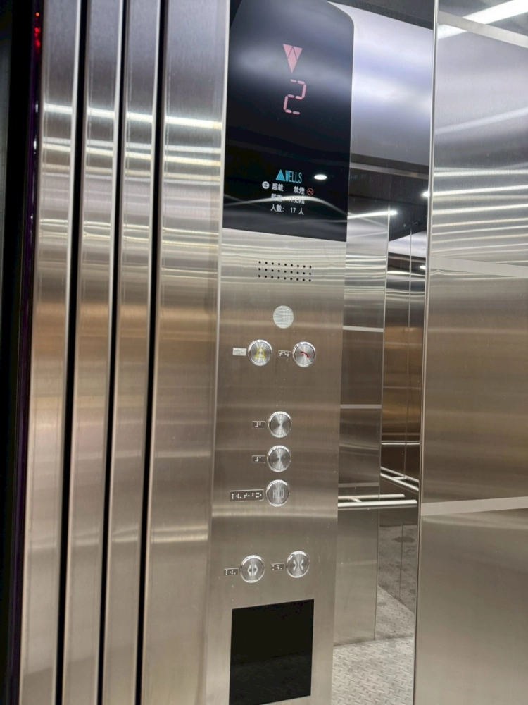 苗栗標準客貨梯