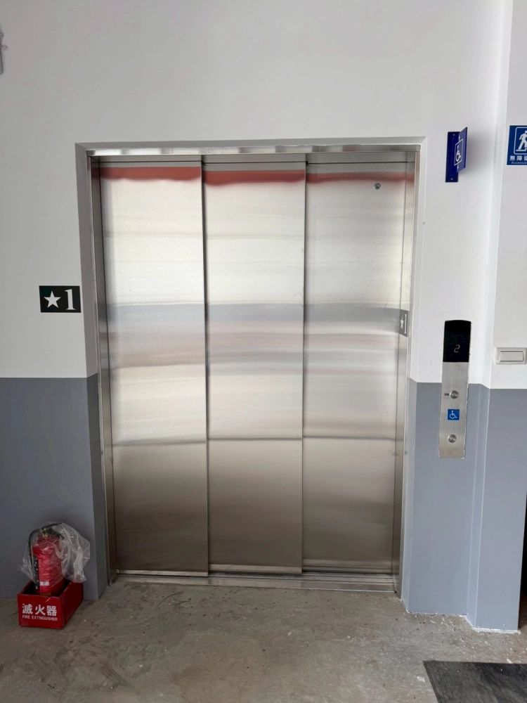 苗栗標準客貨梯