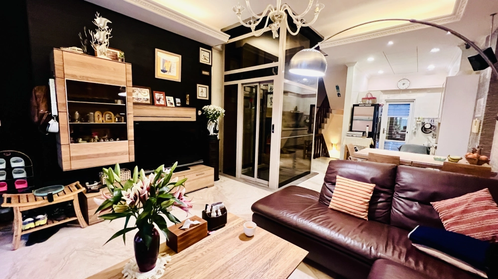 高雄前鎮區家庭用景觀別墅梯