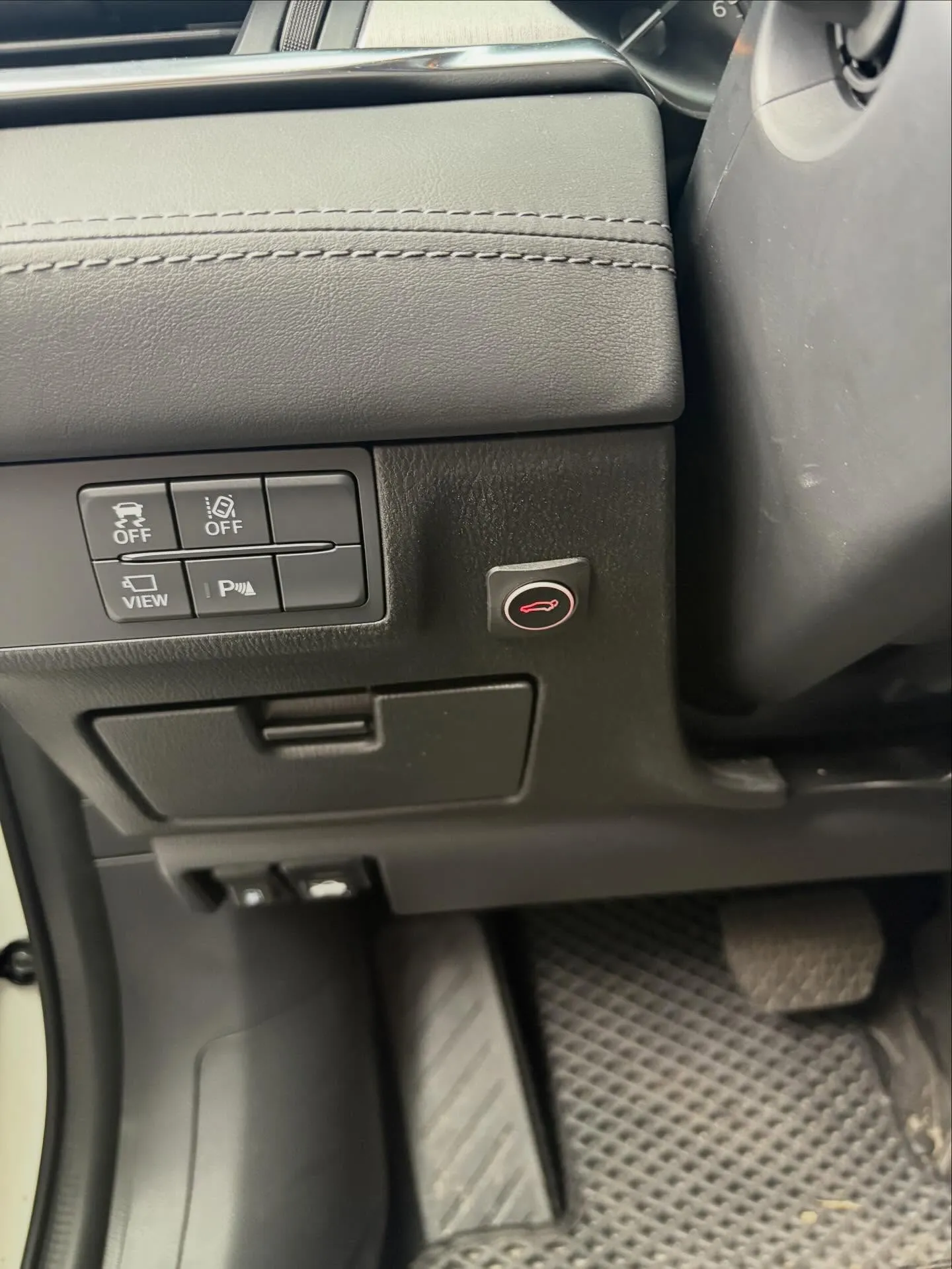 2023 馬六 wagon 馬六專用款下吸電尾門