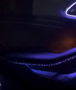 W117 CLA 四門幻彩鐳雕飾板