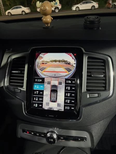 VOLVO  XC90