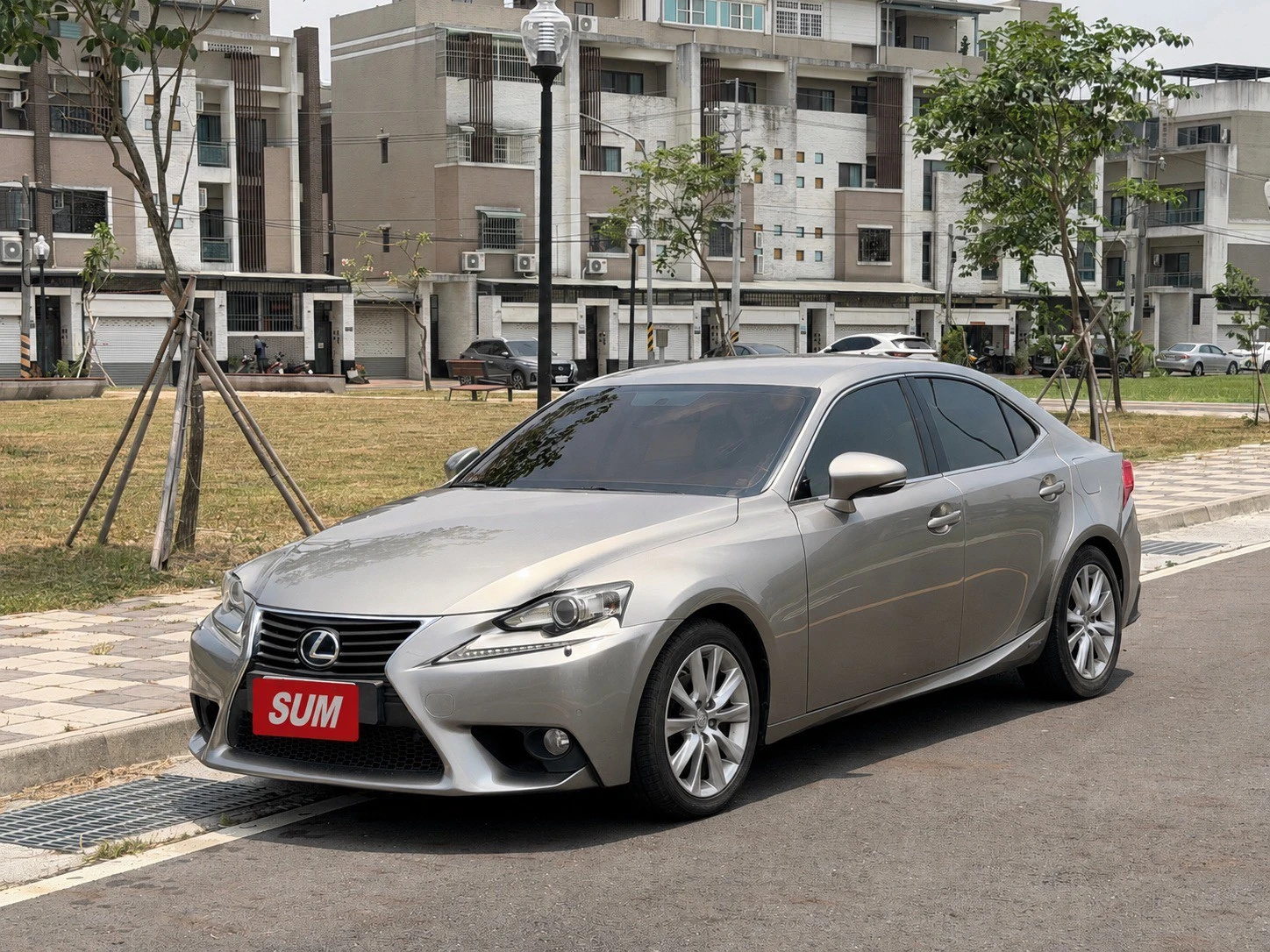 LEXUS IS300H