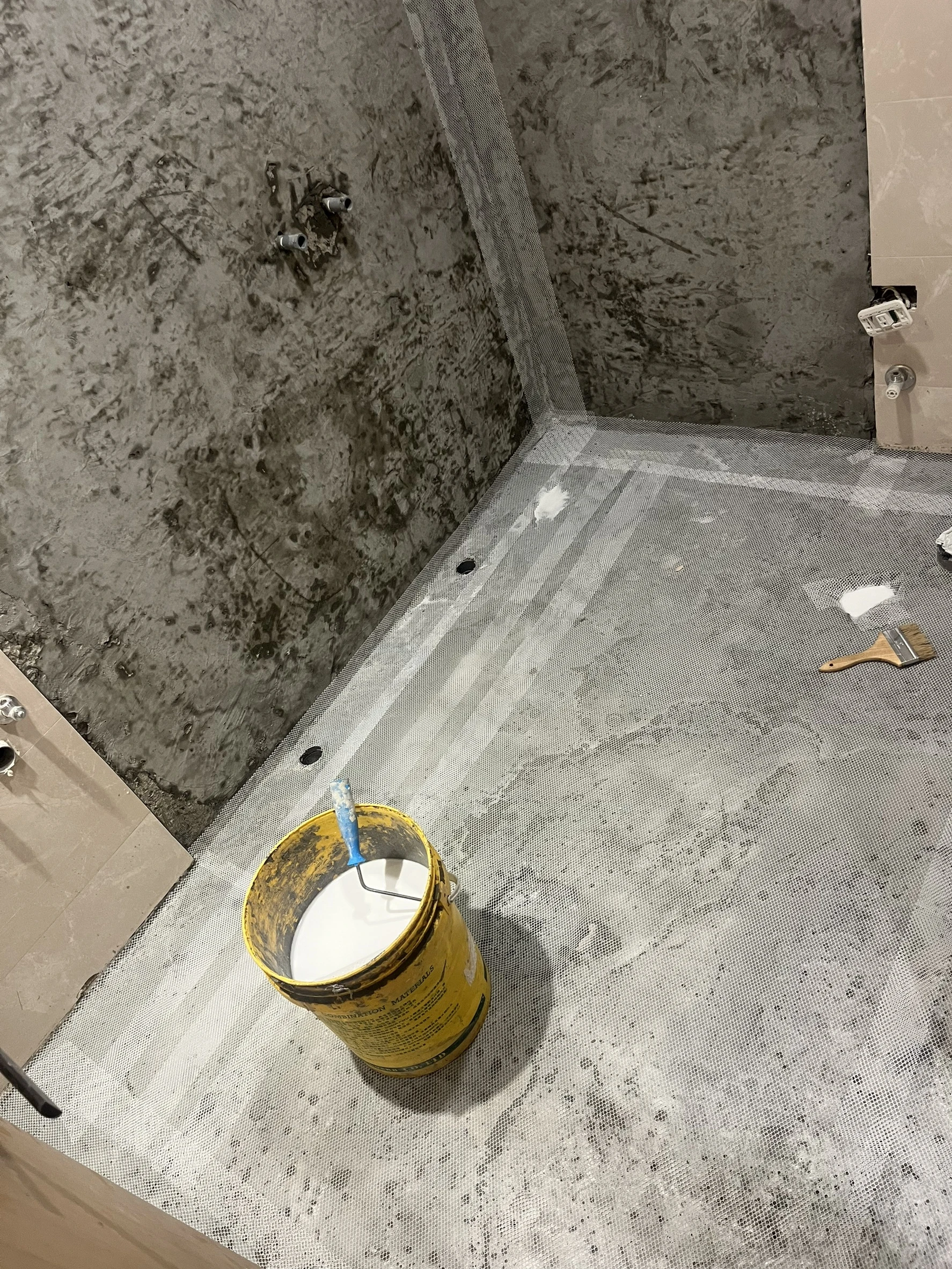 內湖高級住宅浴室矽酸防水工程｜浴室防水
