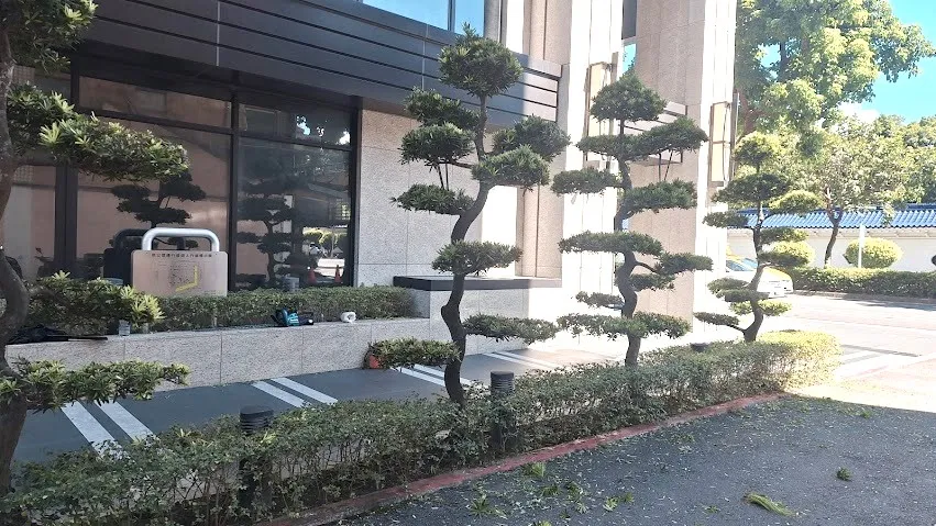 園藝養護及植栽｜庭園維護、園藝修剪、綠牆設計
