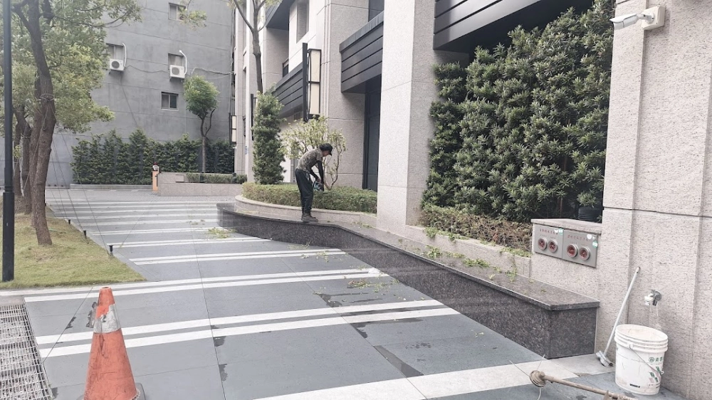園藝養護及植栽｜庭園維護、園藝修剪、綠牆設計