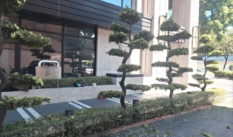 園藝養護及植栽｜庭園維護、園藝修剪、綠牆設計