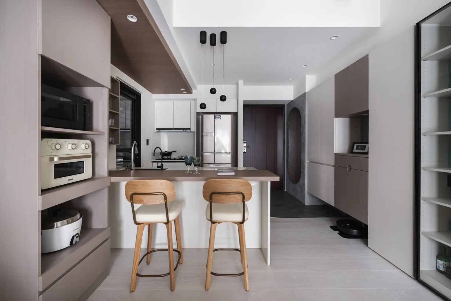 重新整理餐桌與空間的關係