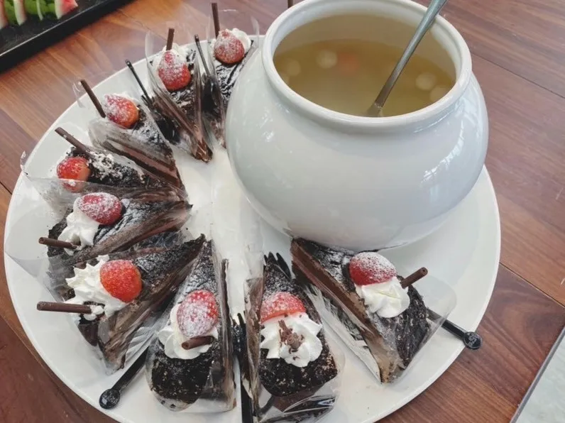 花好月圓 紫米紅豆湯湯圓佐慕斯小蛋糕