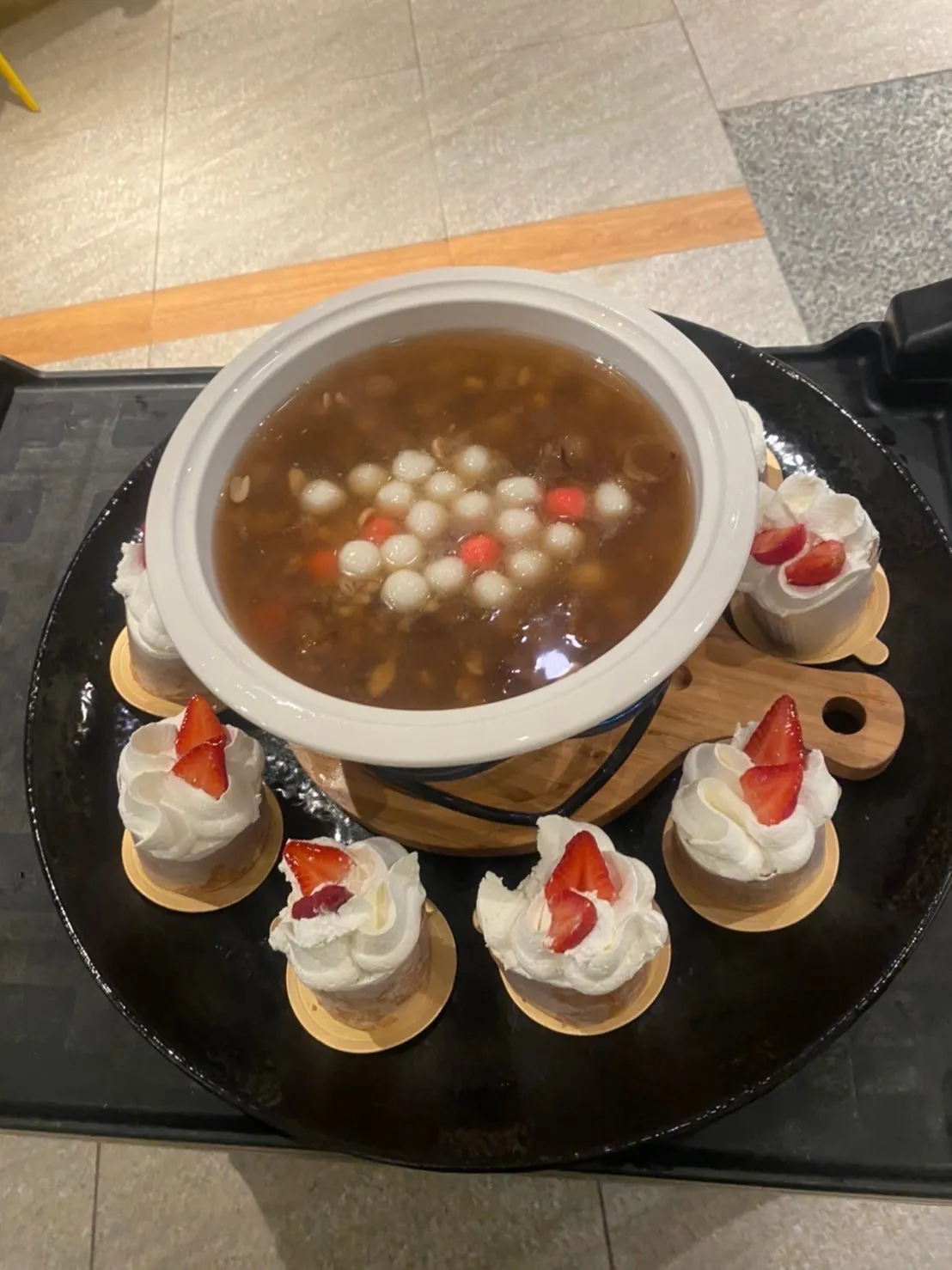 花好月圓 紫米紅豆湯湯圓佐慕斯小蛋糕