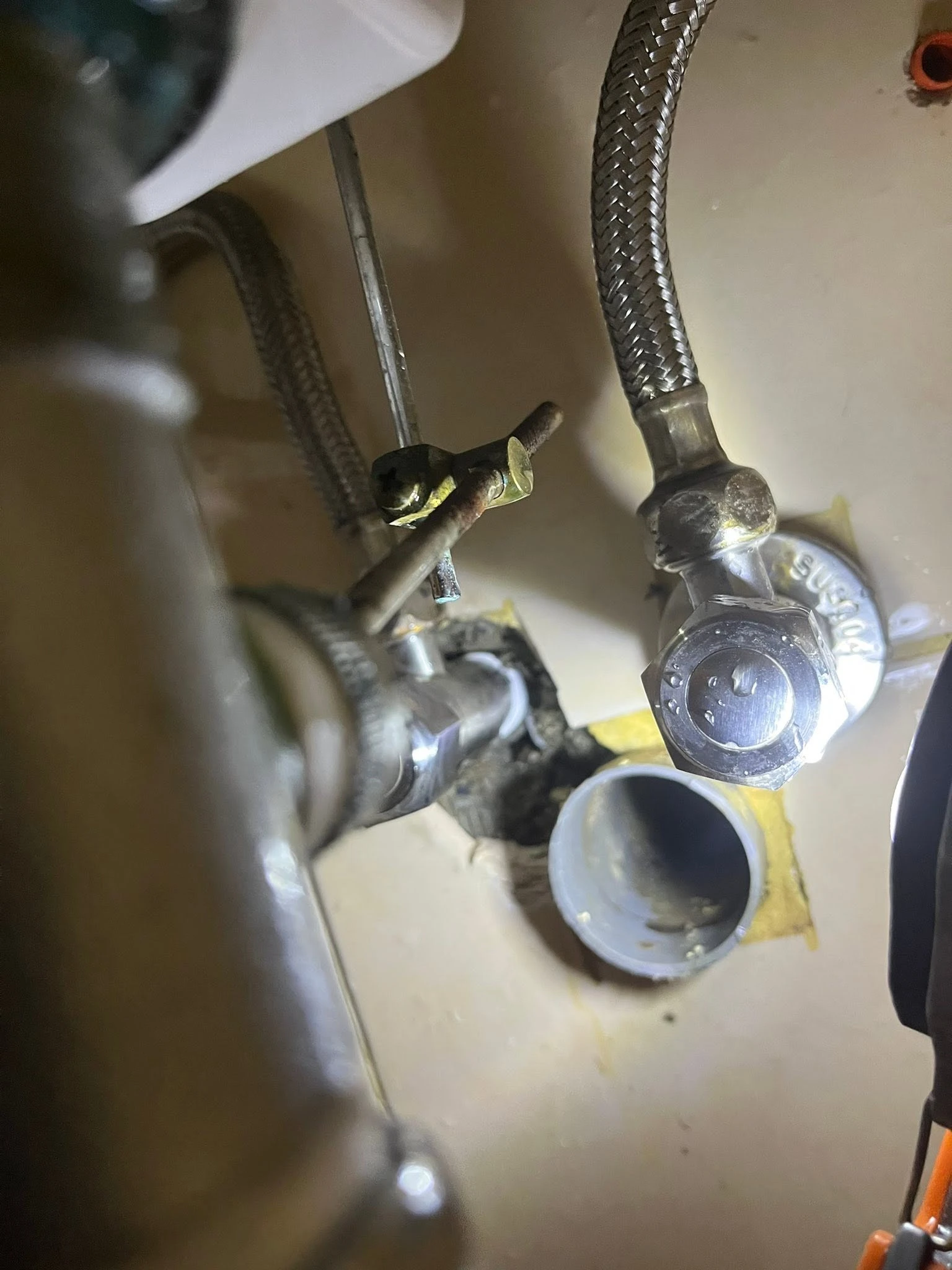 北區育成路 #熱水管破裂 #水電維修 #熱水管接頭漏水