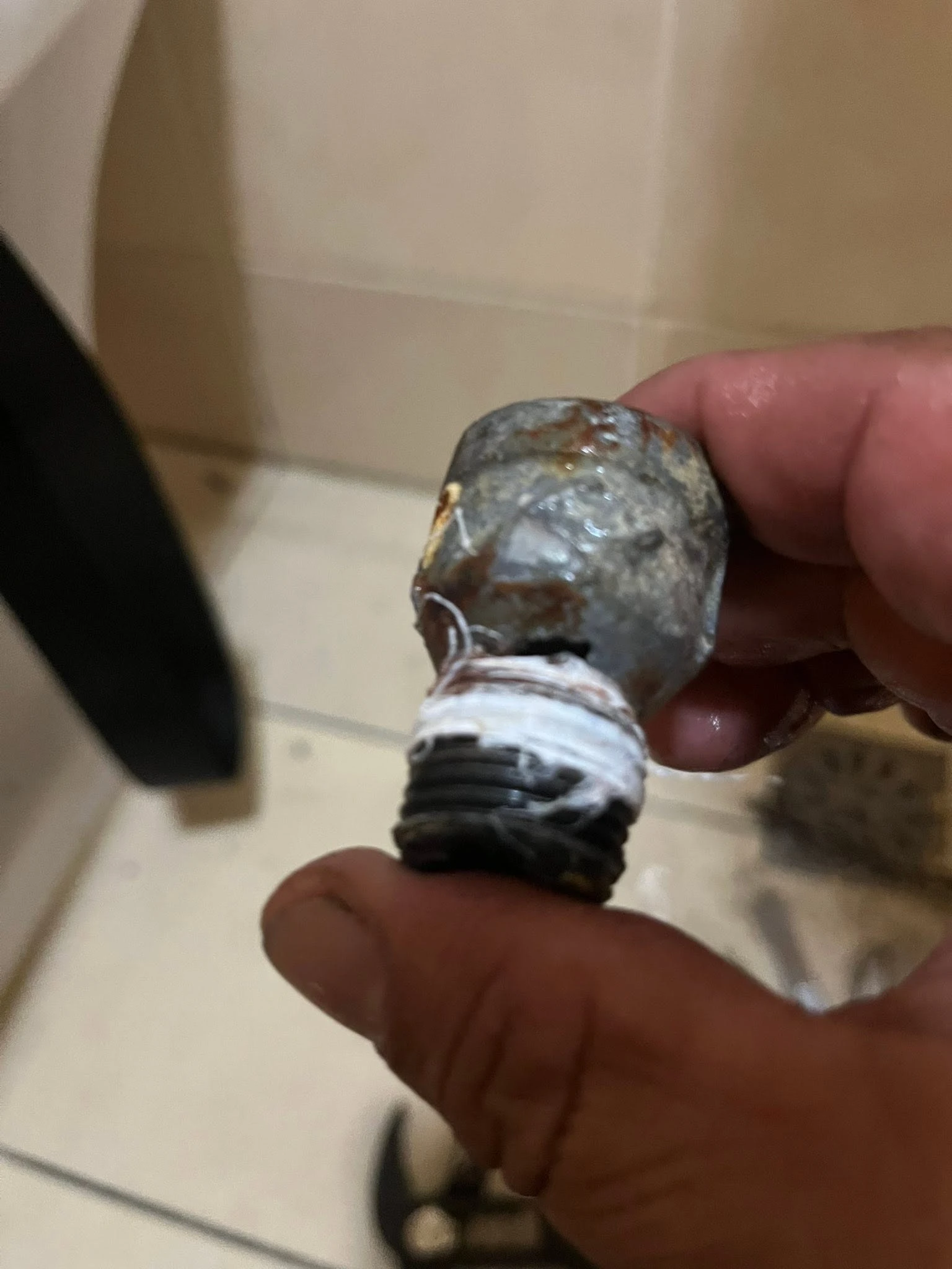 北區育成路 #熱水管破裂 #水電維修 #熱水管接頭漏水
