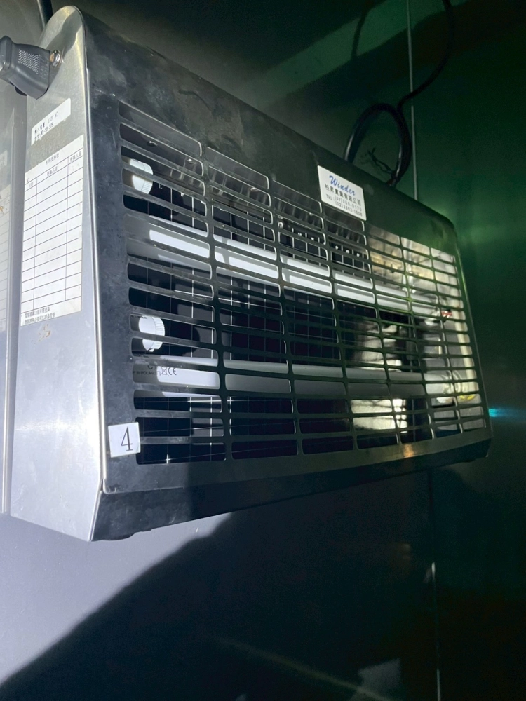 餐廳、中央廚房、內外捕蟲燈(黏紙式、電擊式)