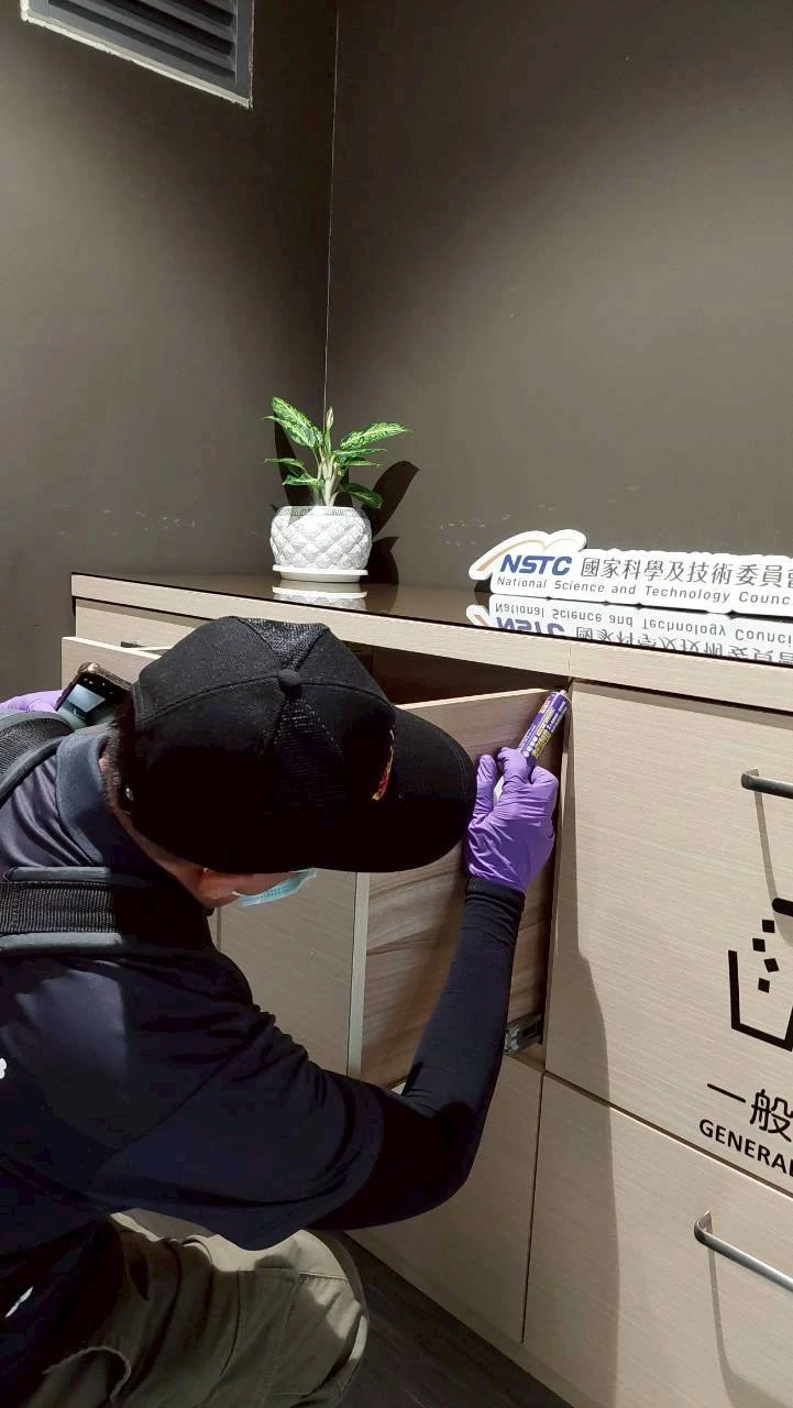 行政院國家科學委員會資安暨智慧科技研發大樓，病媒防治施工