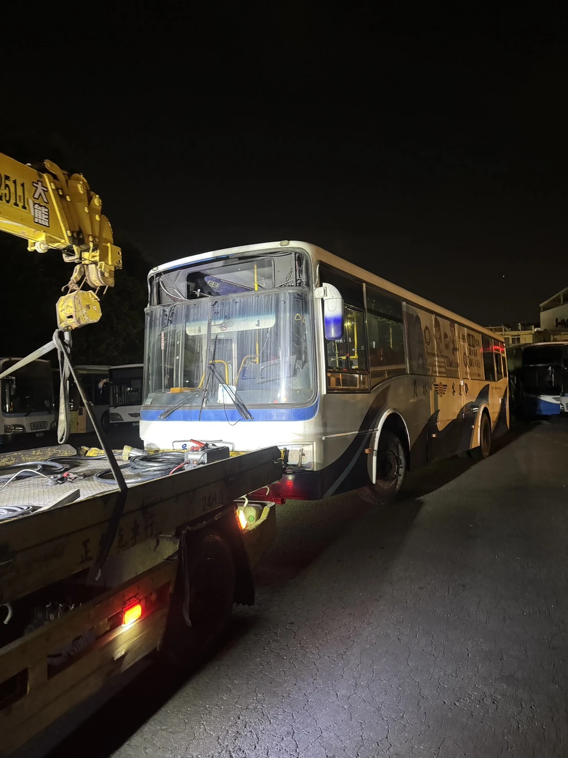 大型車輛拖吊