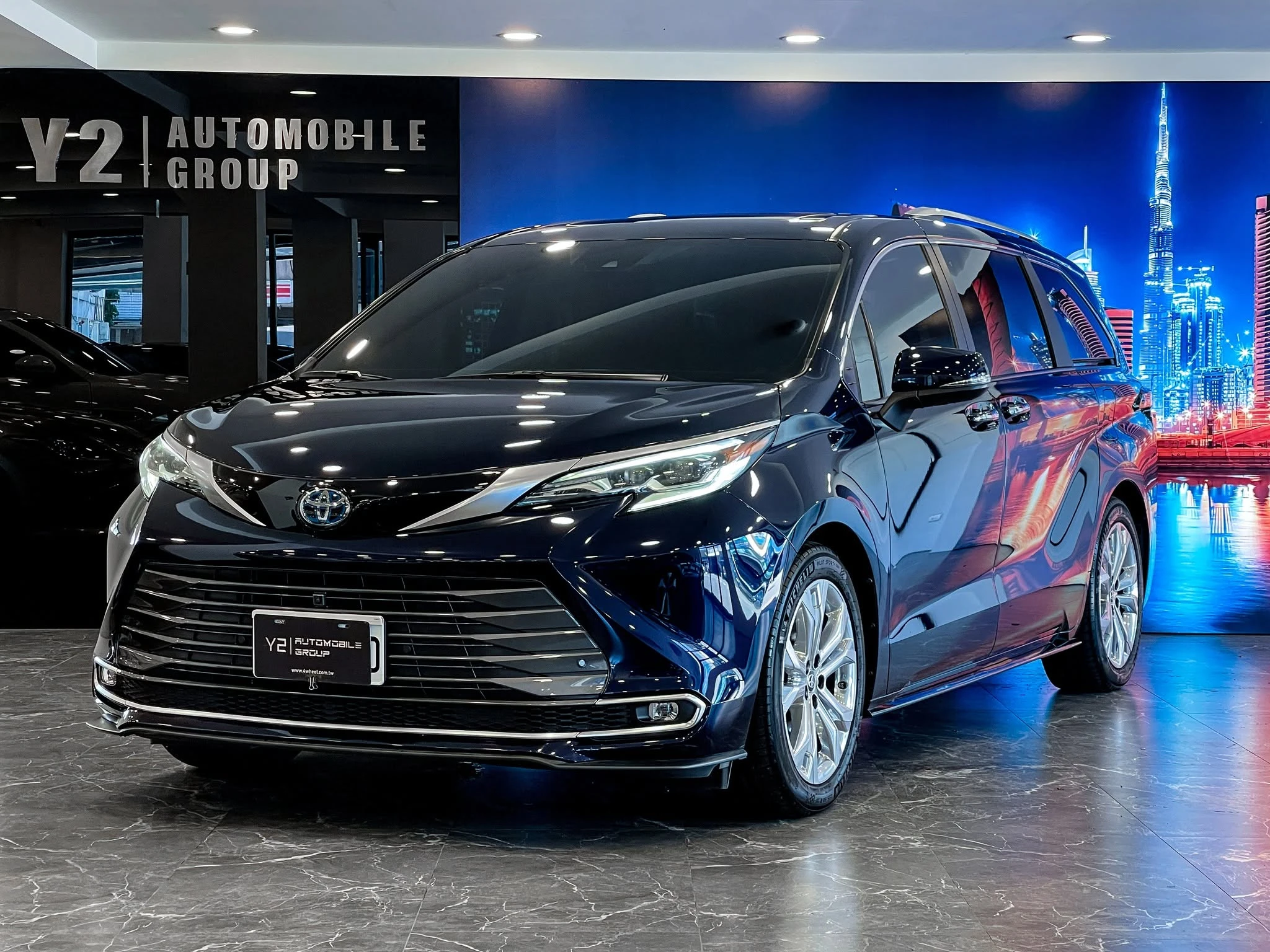 【2022 Toyota Sienna 鉑金版 七人座｜油電旗艦・家庭頭等艙】