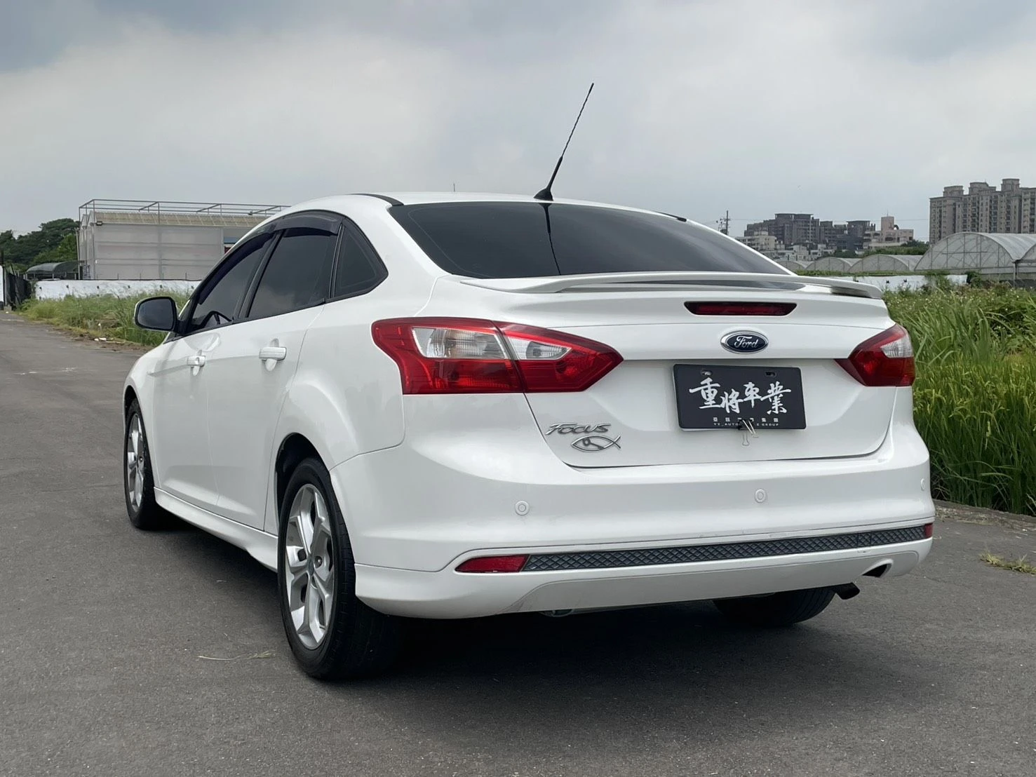 Ford Focus 4D