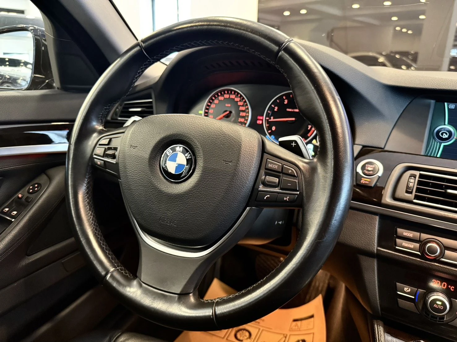 BMW 5-Series Sedan 528i