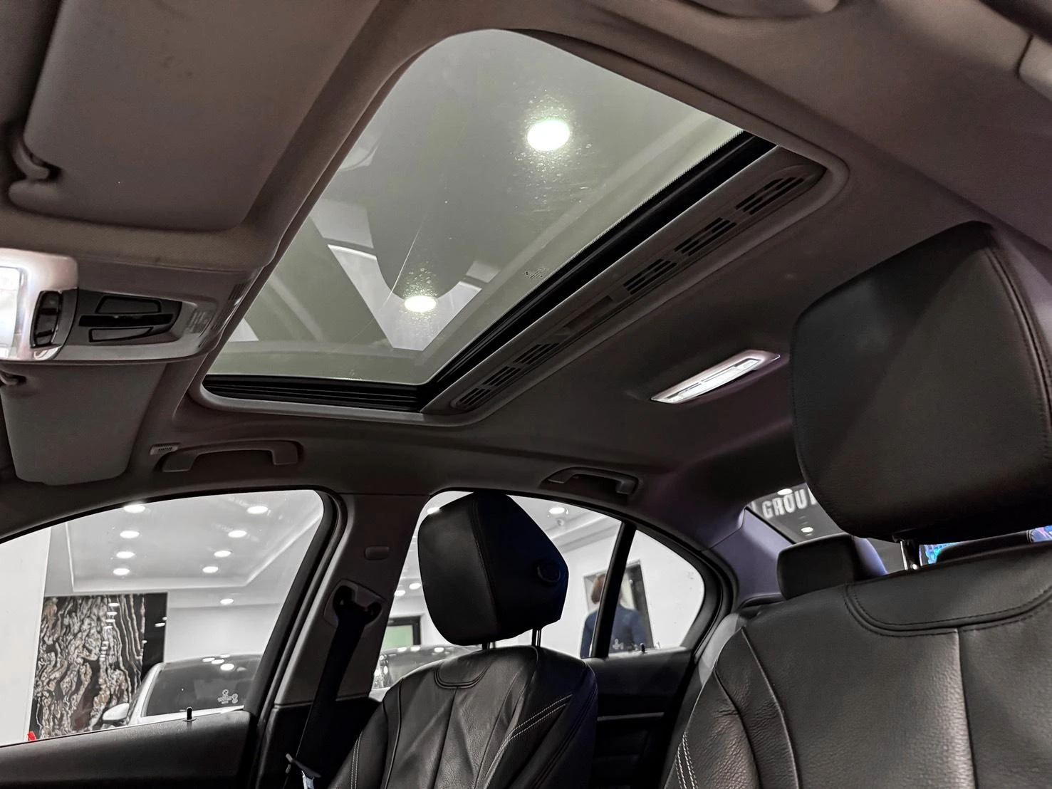 BMW 3-Series Sedan 328i
