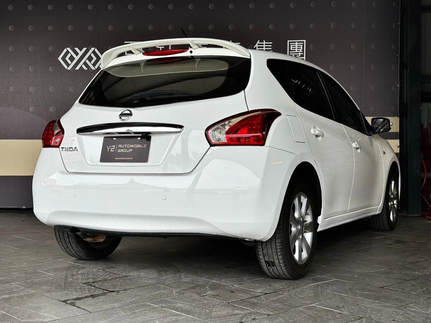 Nissan Tiida / 倒車顯影、原廠行車記錄器