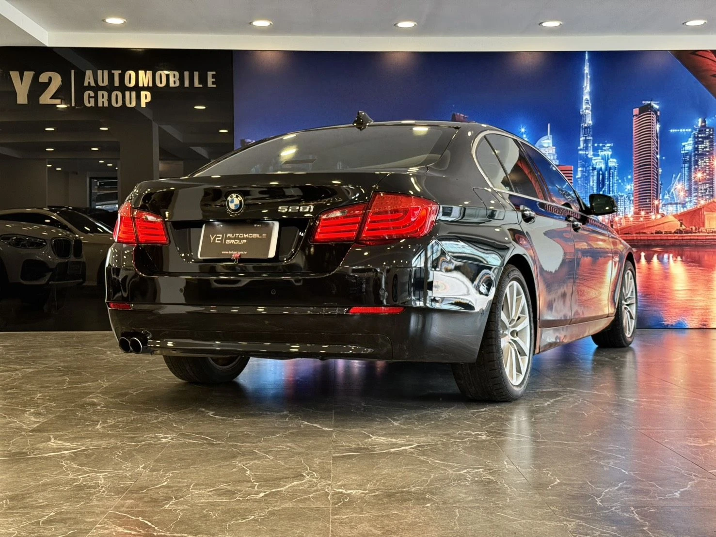 BMW 5-Series Sedan 528i