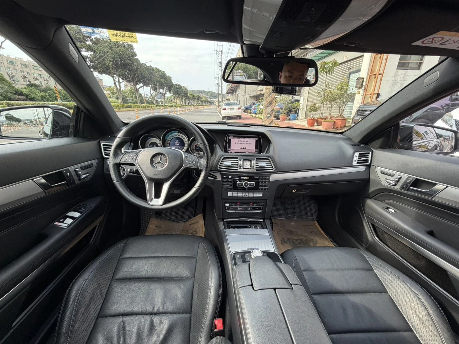 Mercedes-Benz E-Class Coupe E200