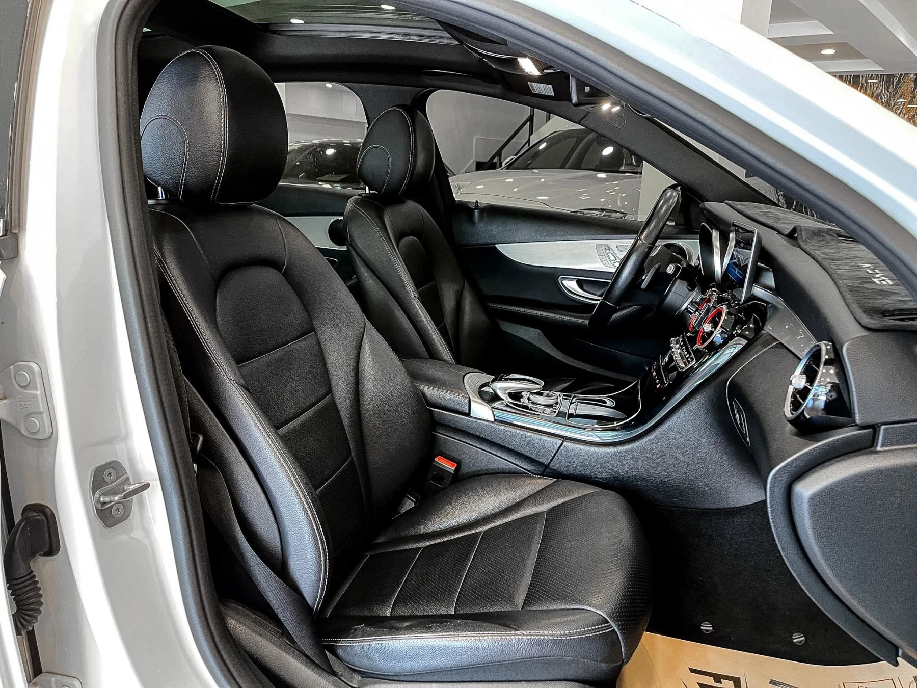 Mercedes-Benz C-Class Sedan C300 4MATIC