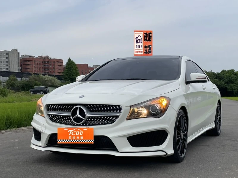 賓士 CLA-CLASS CLA250 2015年