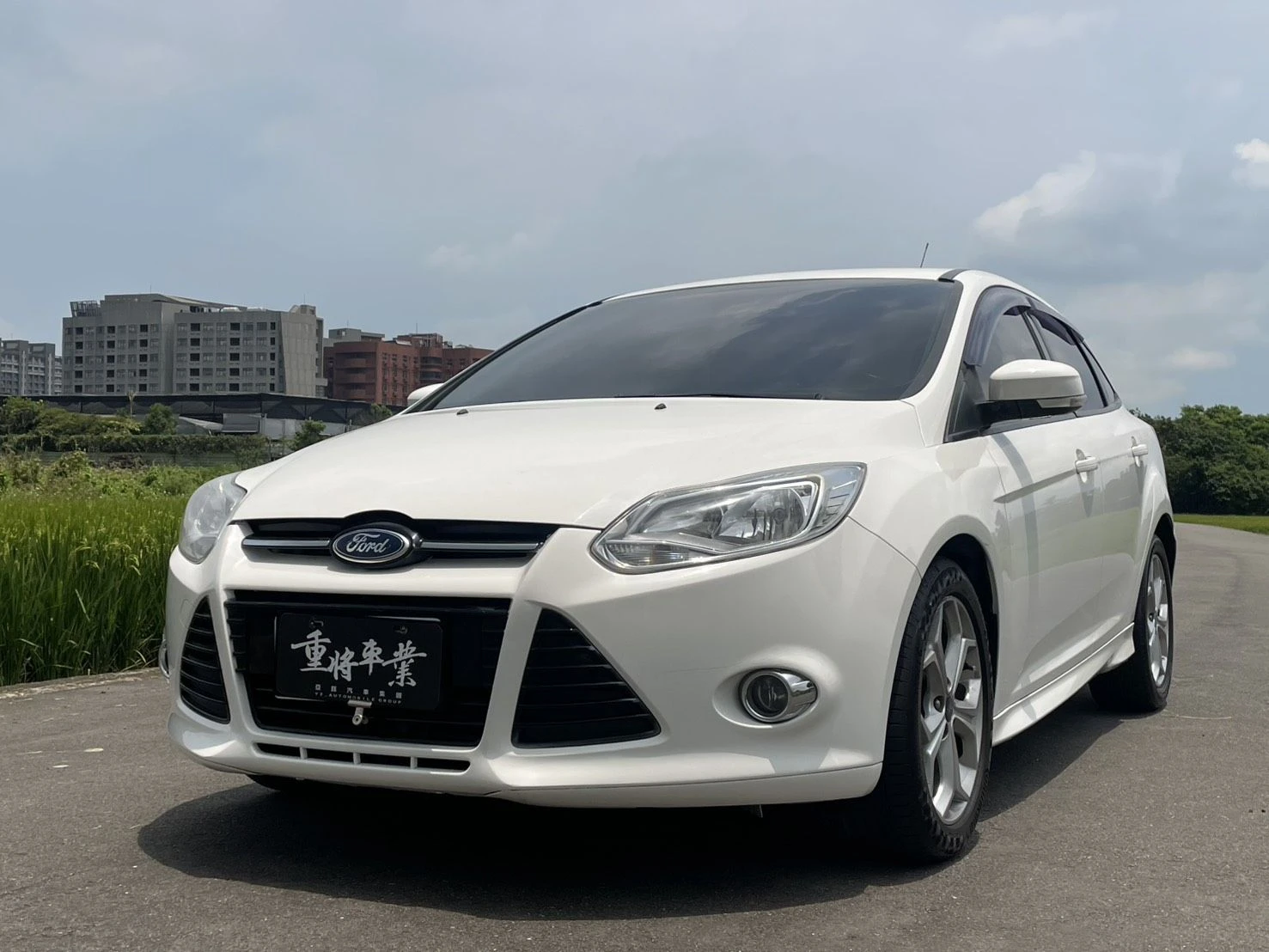 Ford Focus 4D
