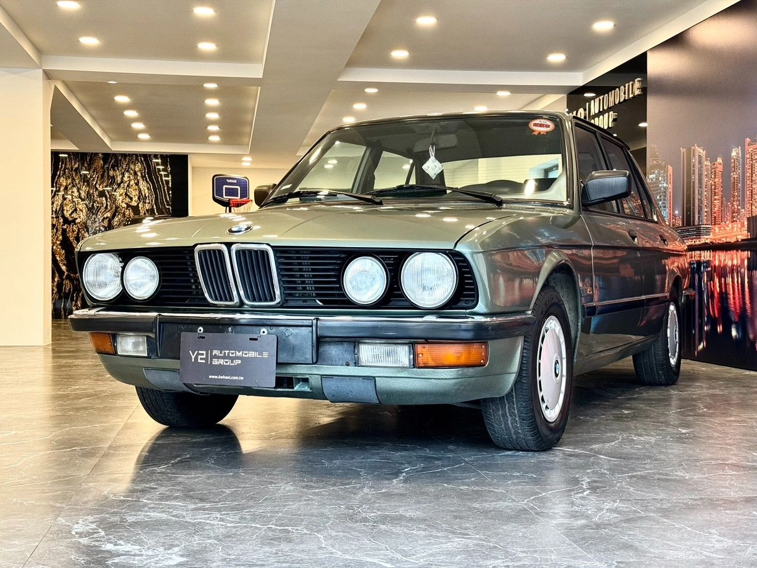 BMW 5-Series Sedan 520i 收藏車霹靂五號經典老B