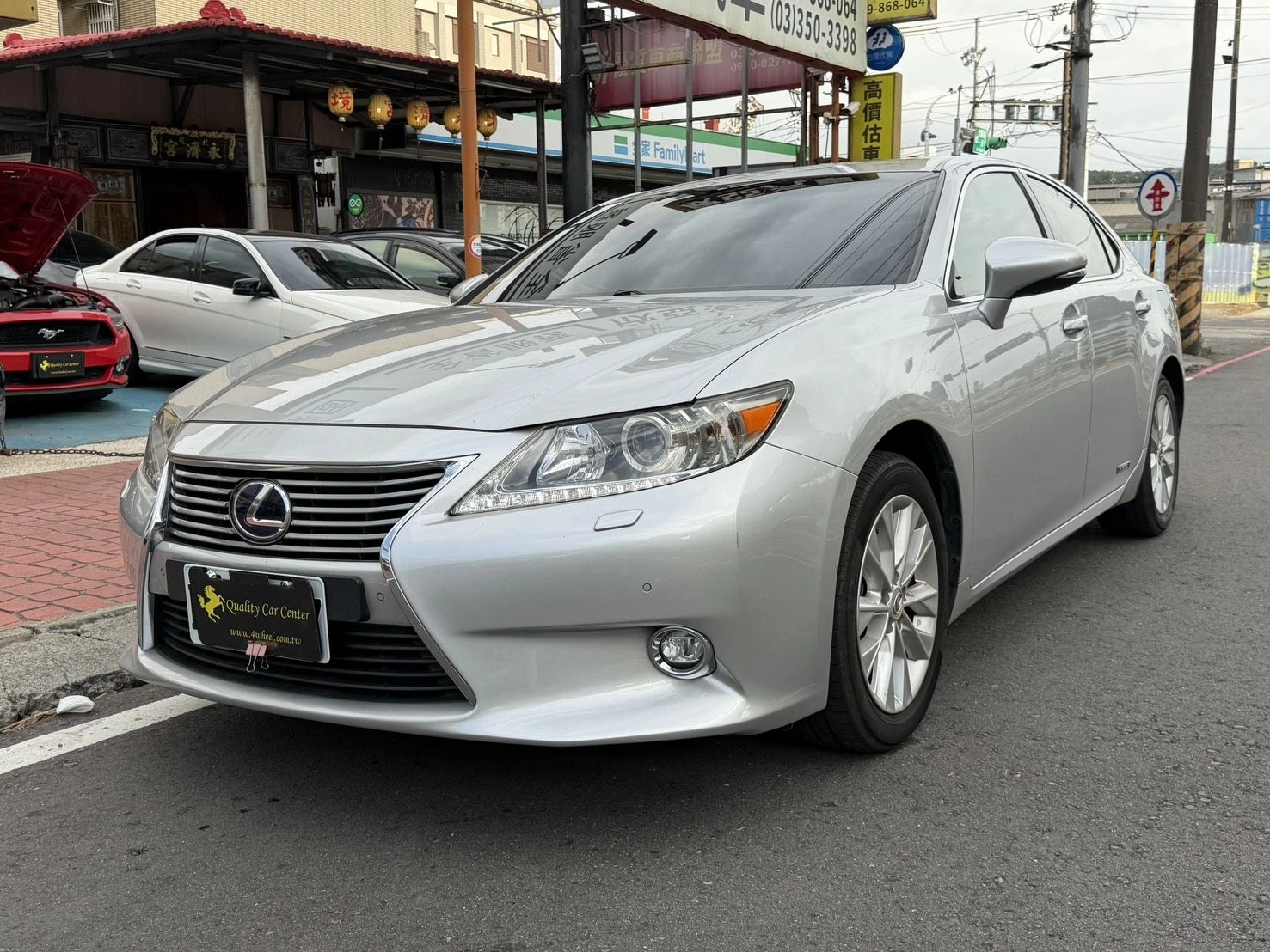 Lexus ES