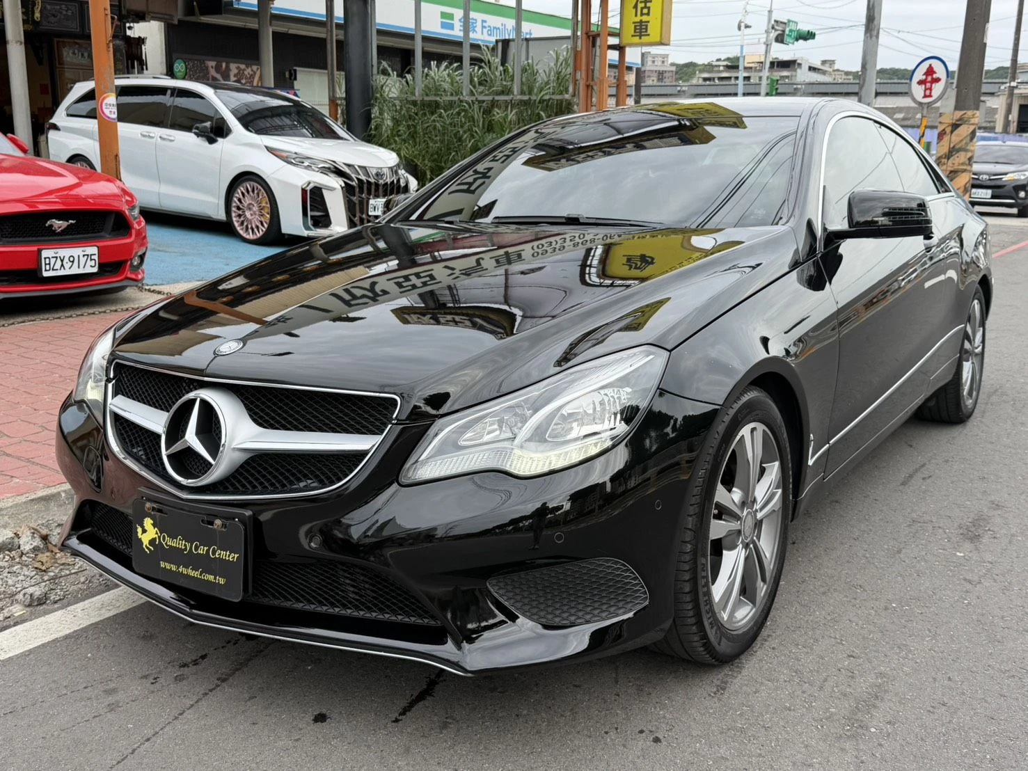 Mercedes-Benz E-Class Coupe E200