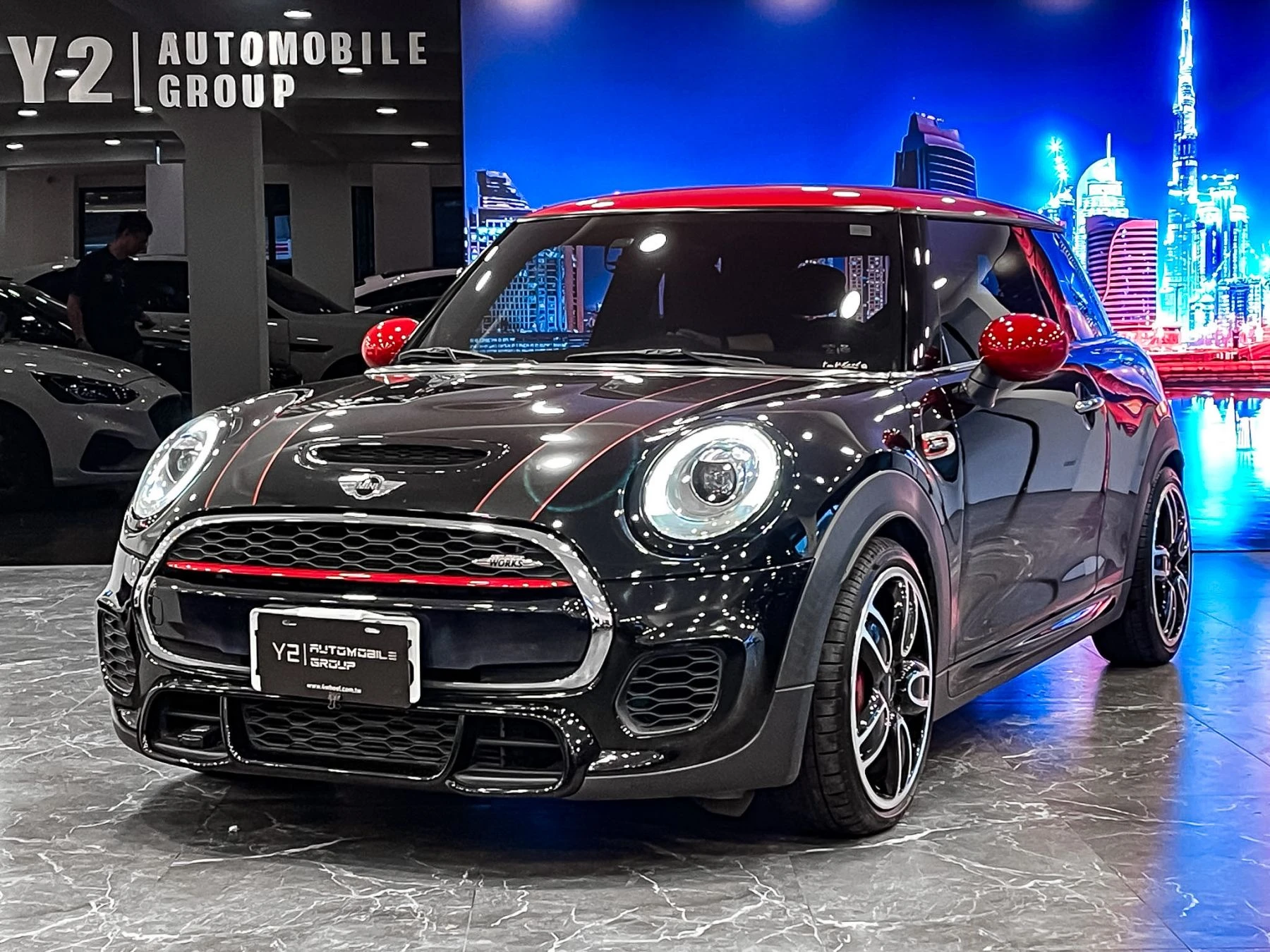 Mini Hatch