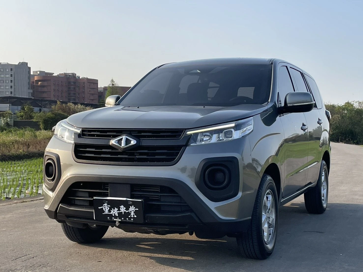 Mitsubishi Zinger