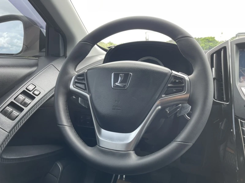Luxgen U6 Turbo ECO Hyper 2017年