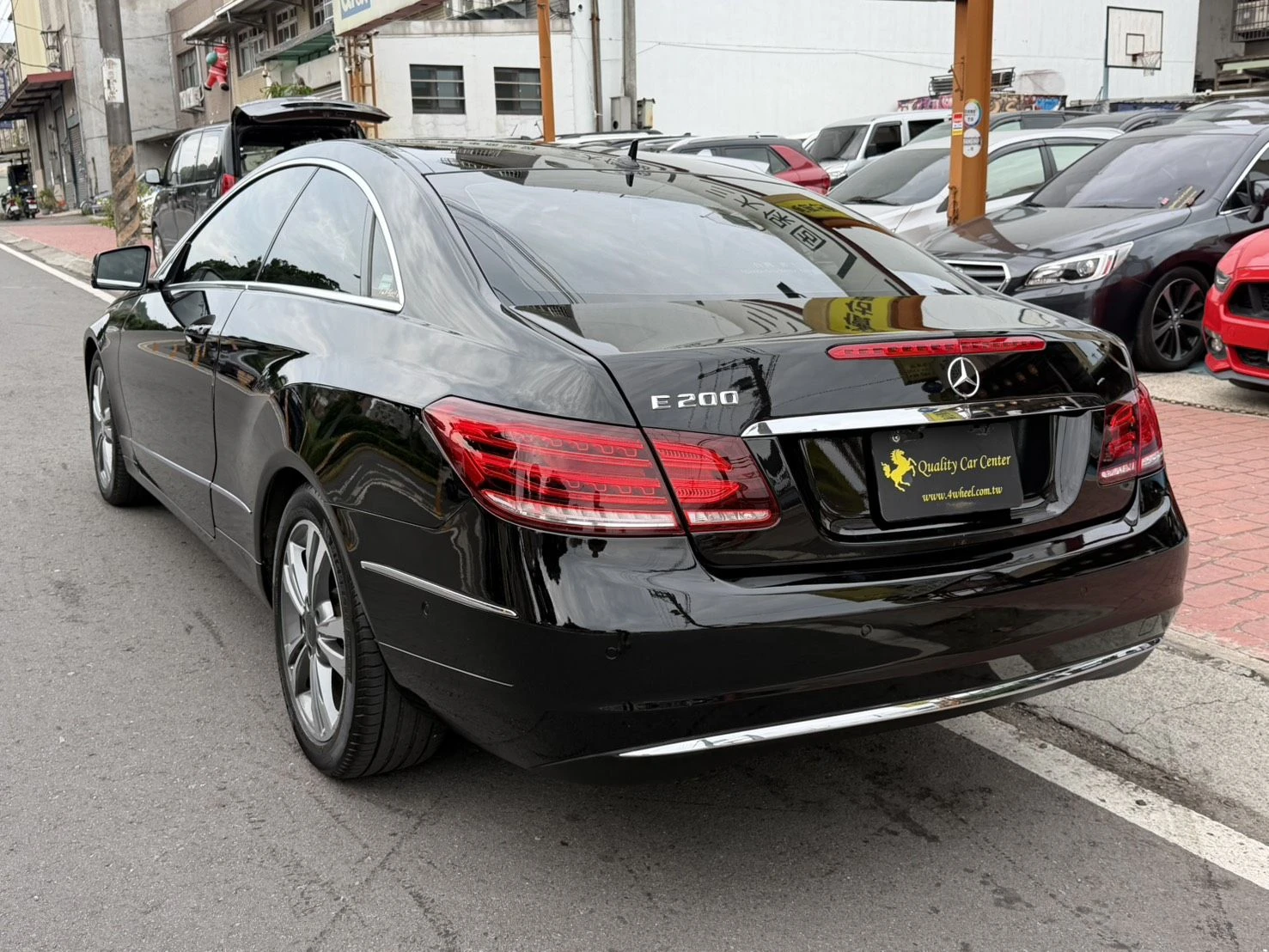 Mercedes-Benz E-Class Coupe E200