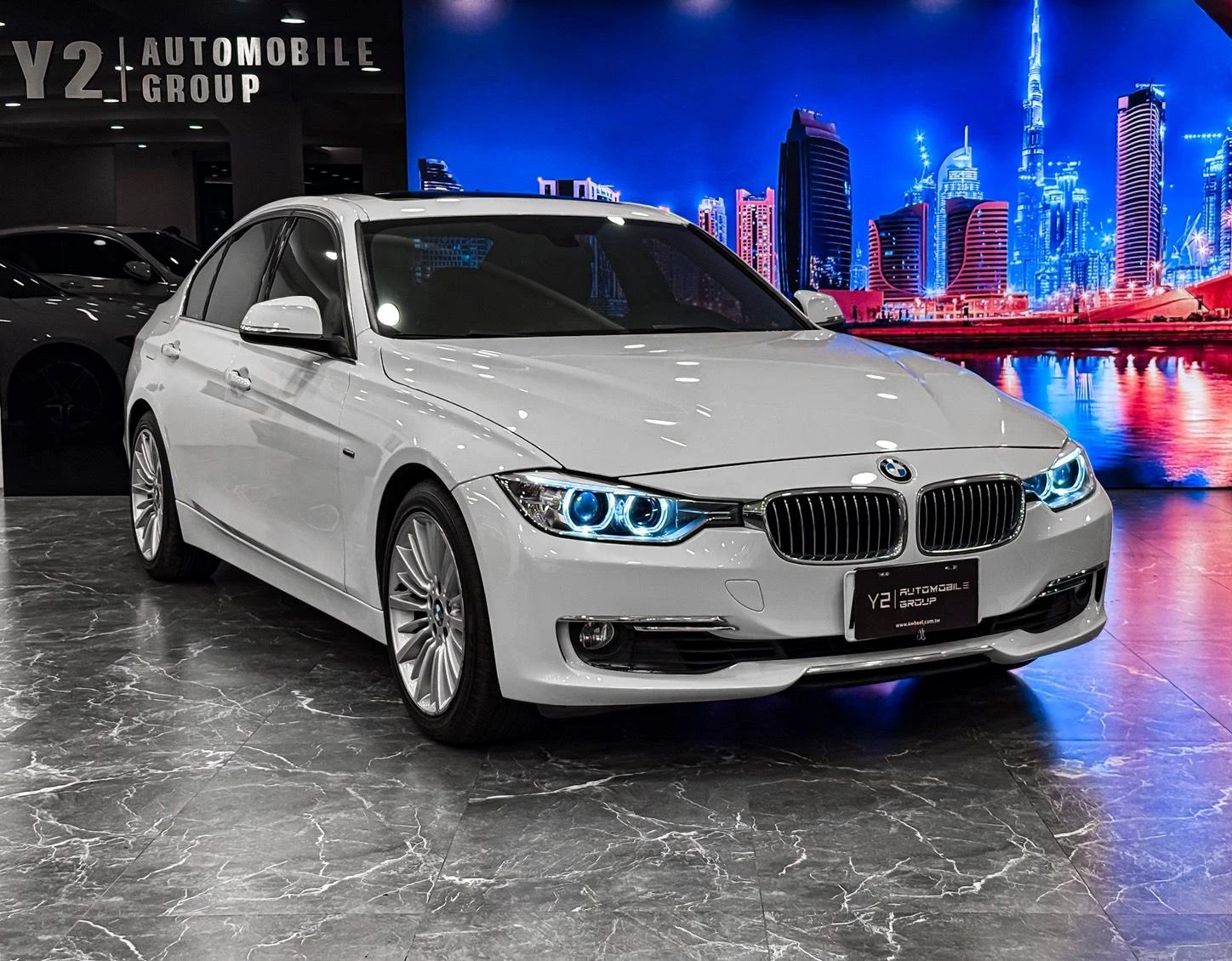 BMW 3-Series Sedan 328i