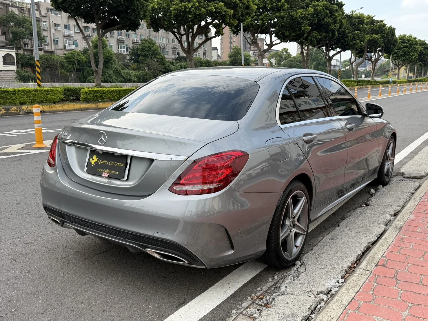 Mercedes-Benz C-Class Sedan AMG C250