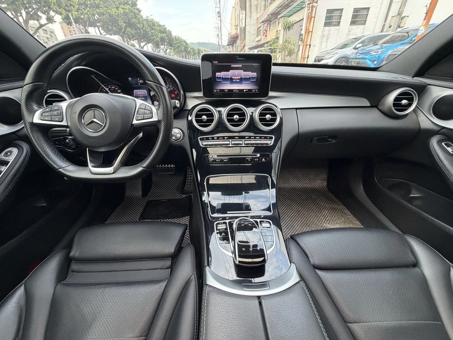 Mercedes-Benz C-Class Sedan AMG C250