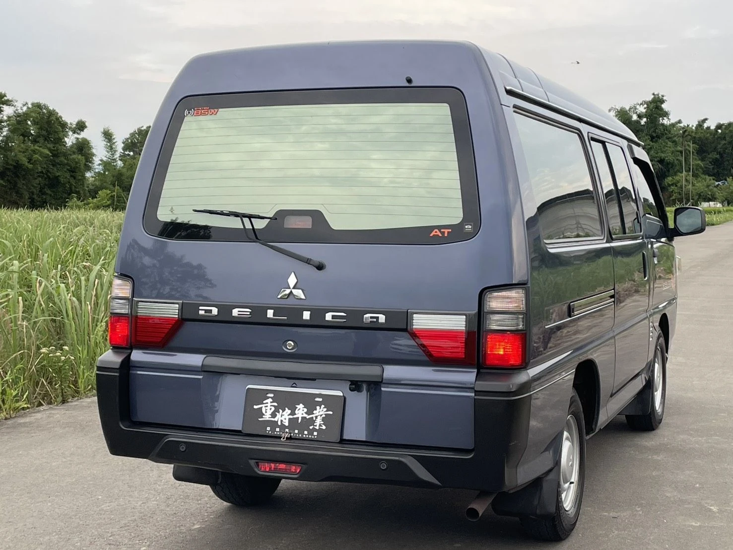Mitsubishi Delica廂車