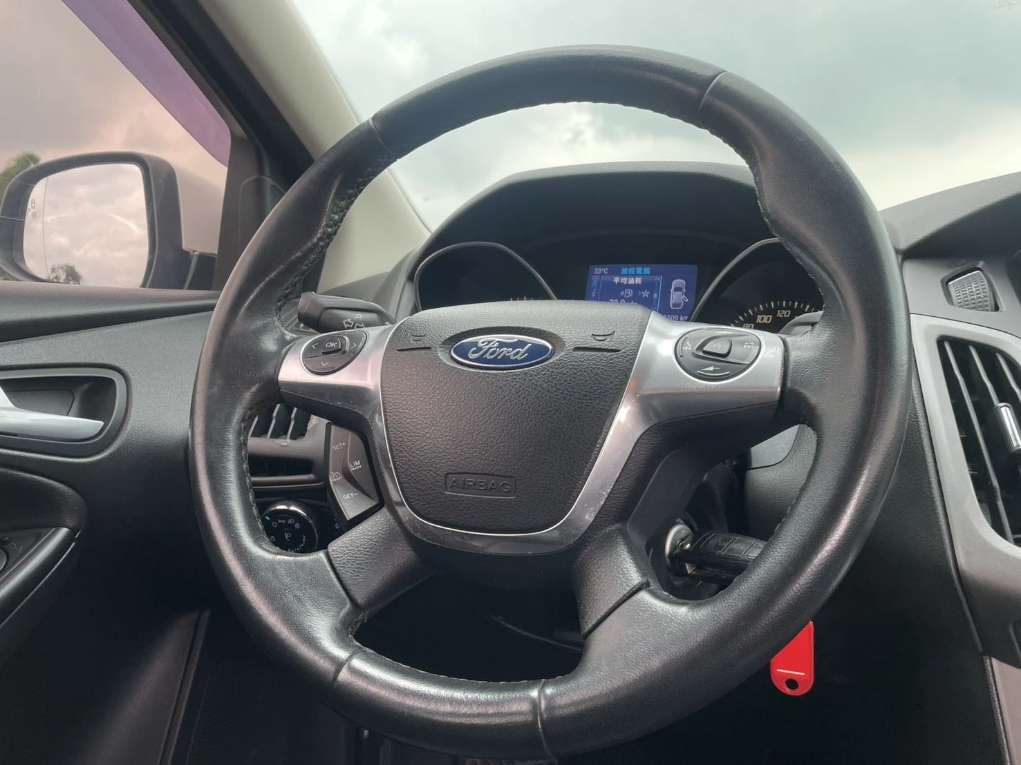 Ford Focus 4D