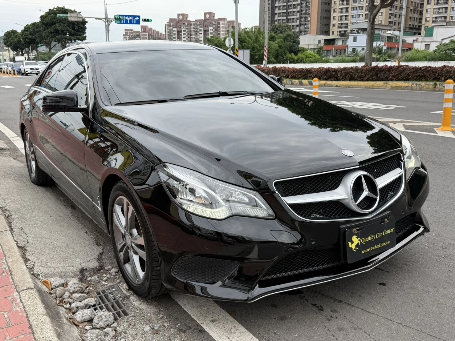 Mercedes-Benz E-Class Coupe E200