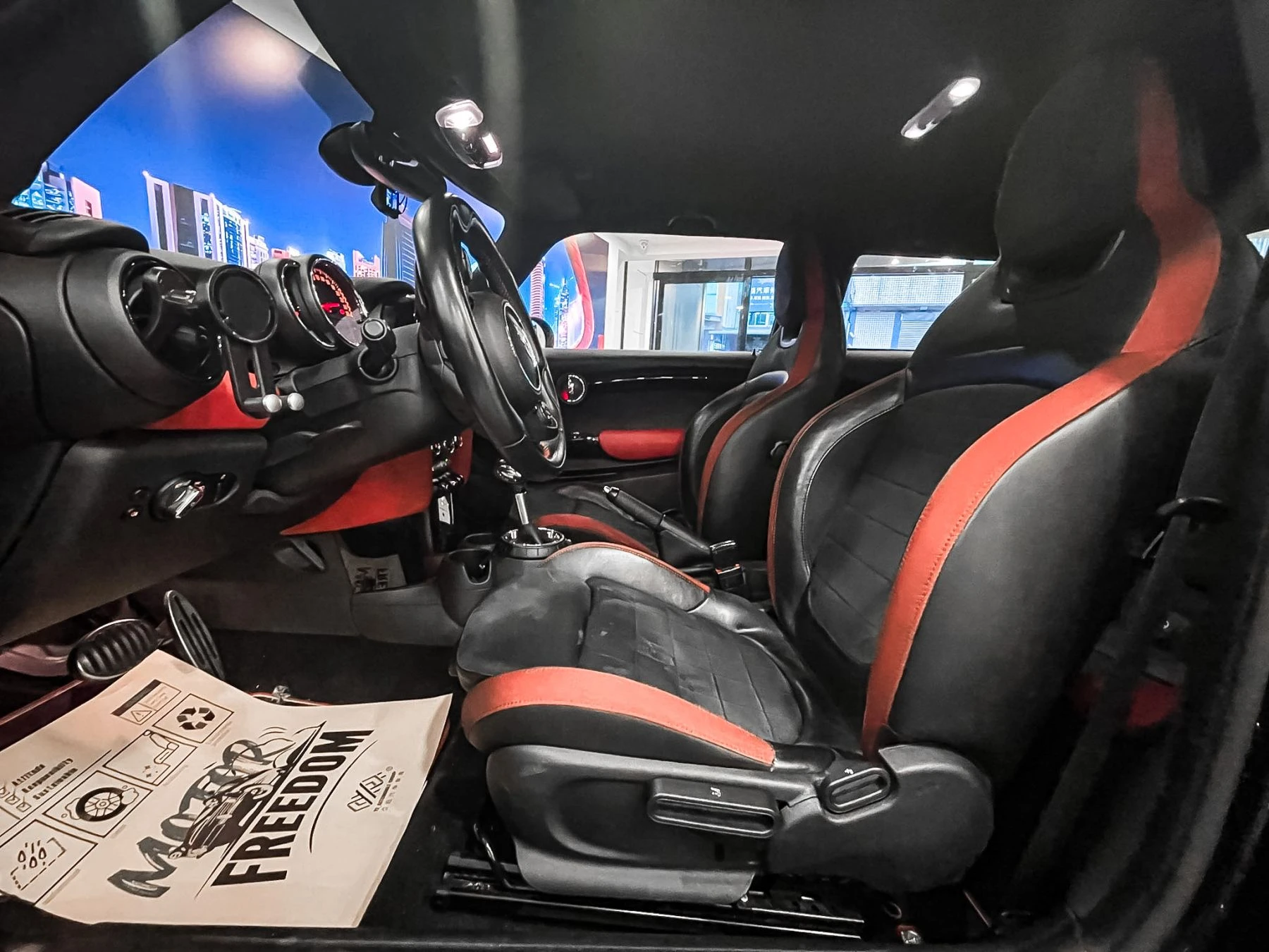 Mini Hatch